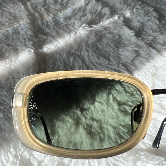 Vintage Giorgio Armani sunglasses with branded lenses. Excellent condition. - Picture 6 of 12